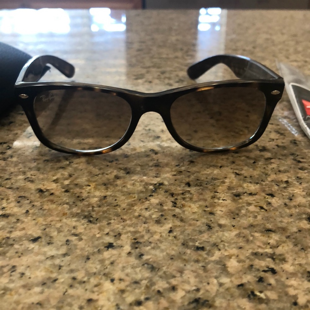 Ray Ban New Wayfarer Sunglasses